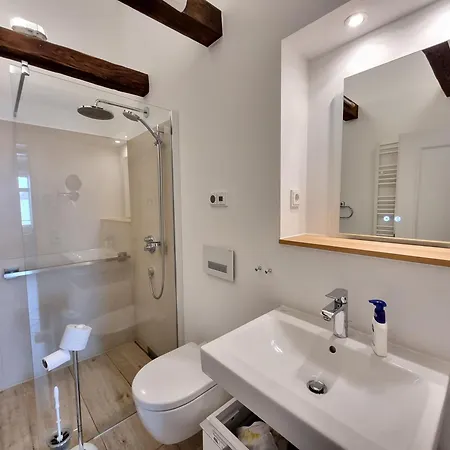 Bismarck - 71-06 Apartman *